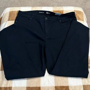 NWT Style & Co Plus Size 24W
Straight Leg Stretch Dark jeans
